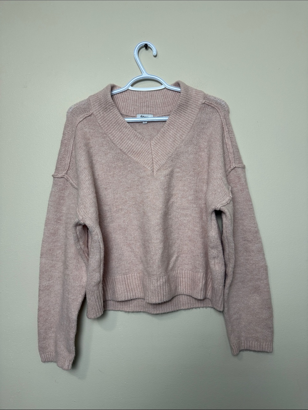 Reitmans Dusty Rose V-Neck Knit Sweater size L